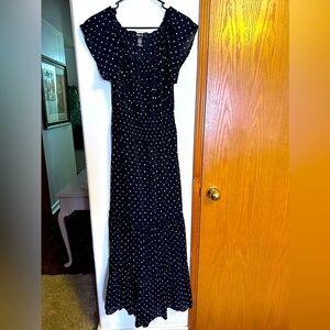 Pretty black and white polkadot dress only wore once.